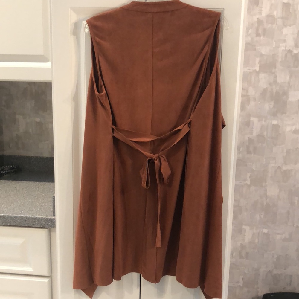 Long Vest - Picture 2 of 3